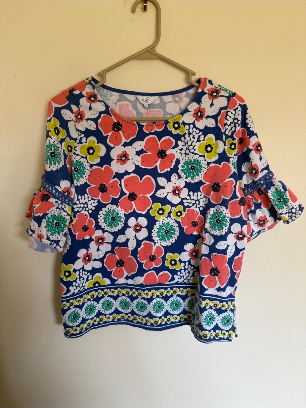 crown & ivy Navy Floral Ruffle Short Ruffled Sleeve Top with Coral Accent